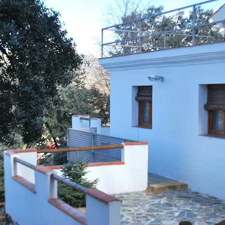 Encinar De Aguas Blancas Country house *